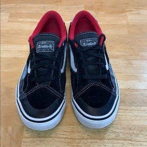 Vans youth skate shoes